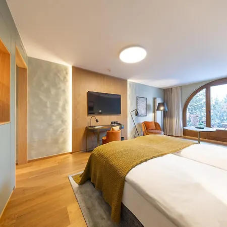 Rosatsch 3*