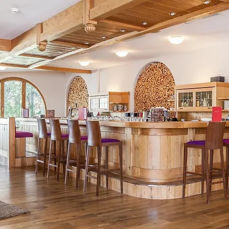 Hotel Rosatsch 4*